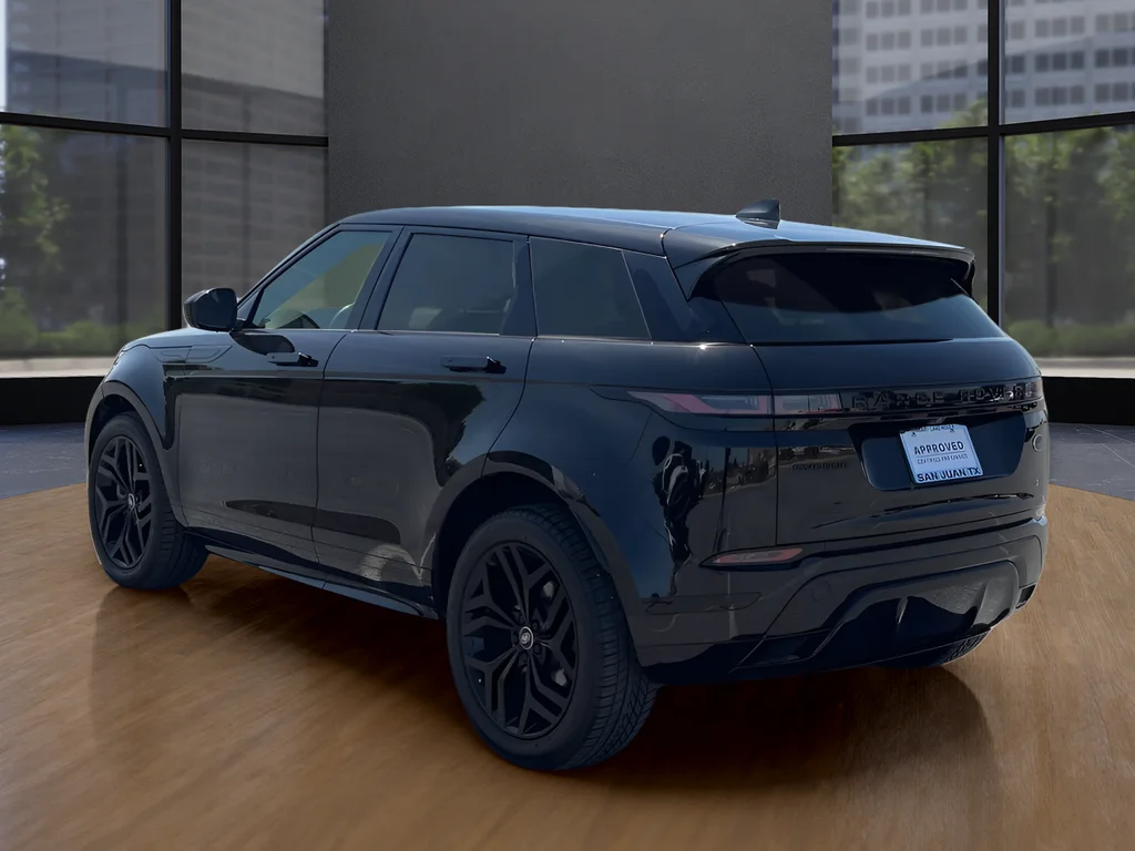 Used 2022 Black Land Rover Dynamic image 7