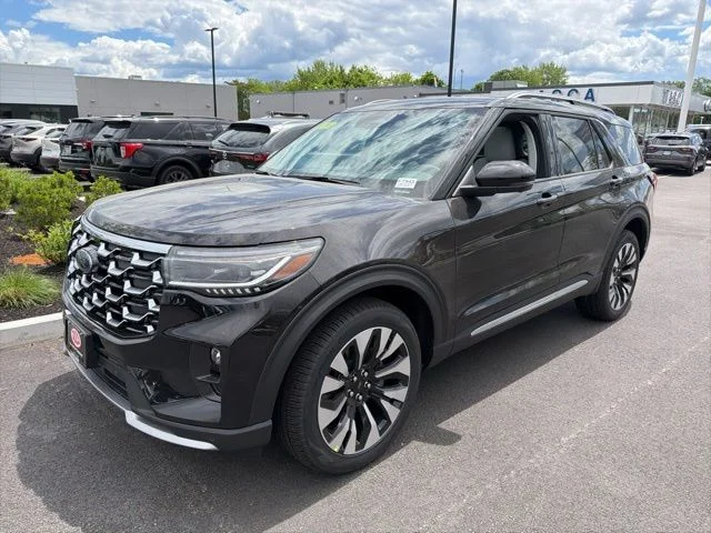 New 2026 Black Ford Platinum image 3
