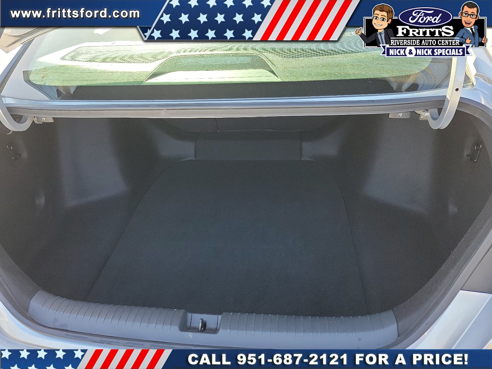 Certified Used 2024 Solar Silver Metallic Honda EX image 17