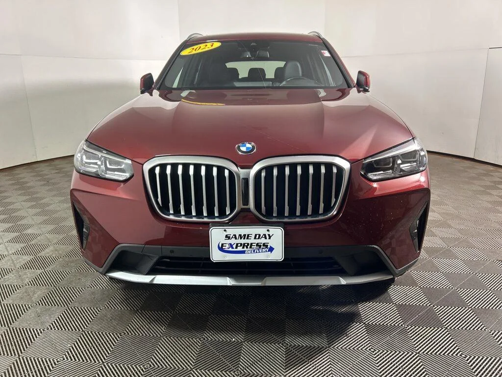 Used 2023 Aventurin Red Metallic BMW xDrive30i image 14