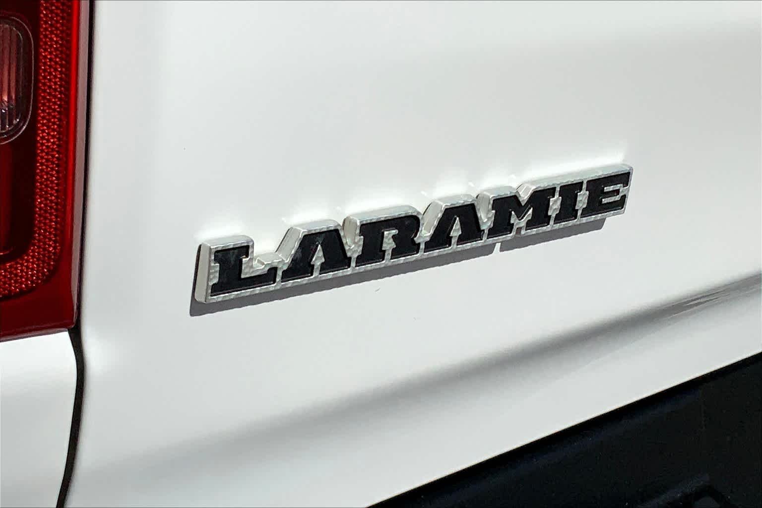 Used 2020 Bright White Clearcoat Ram Laramie image 10