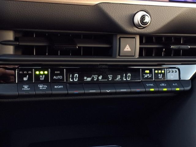 2026 Toyota Crown Platinum - Photo 14