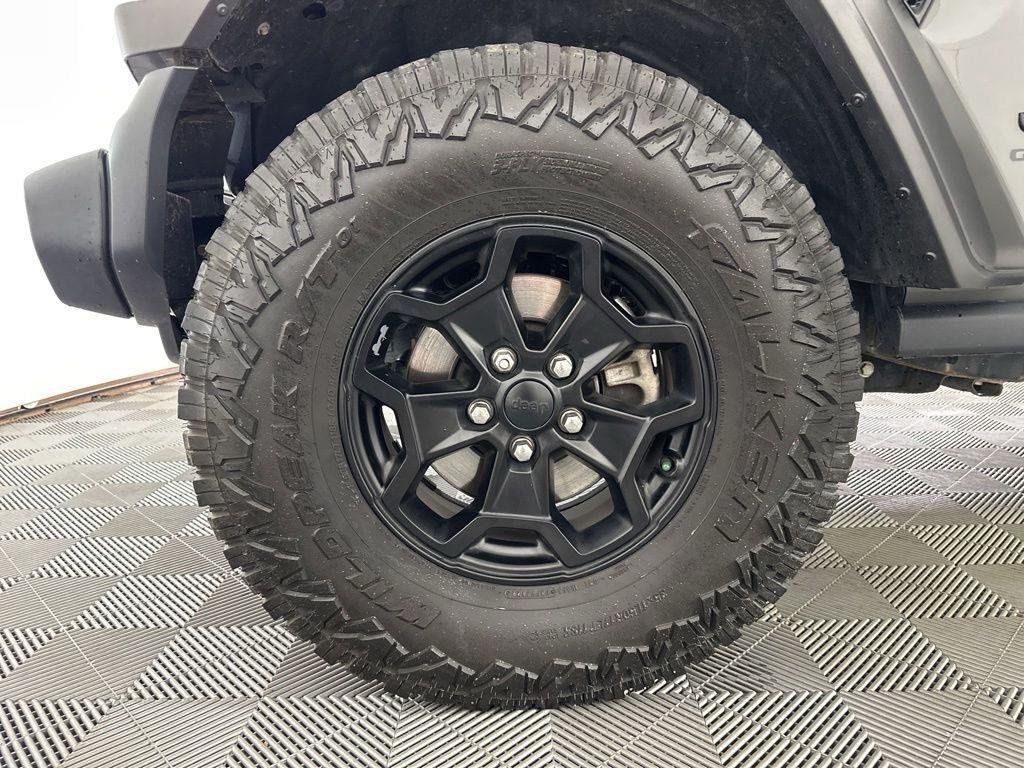 Used 2020 Sting-Gray Clearcoat Jeep Sport S image 13