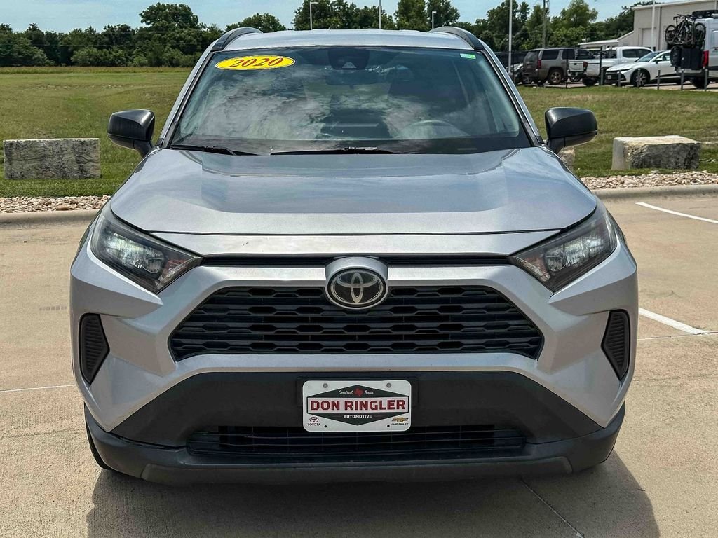 2020 Toyota RAV4 LE - Photo 8