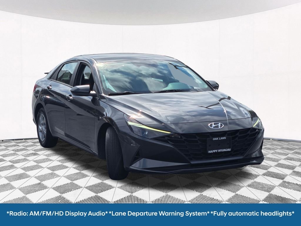 Used 2023 Gray Hyundai SE image 7