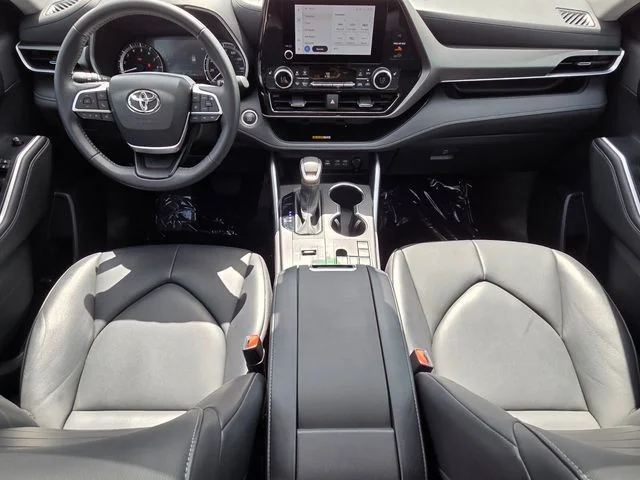 Used 2024 Black Toyota XLE image 11