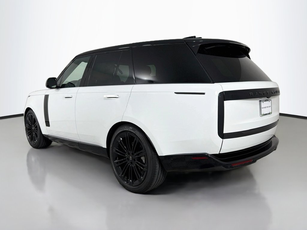 New 2027 Fuji White Land Rover SE image 7