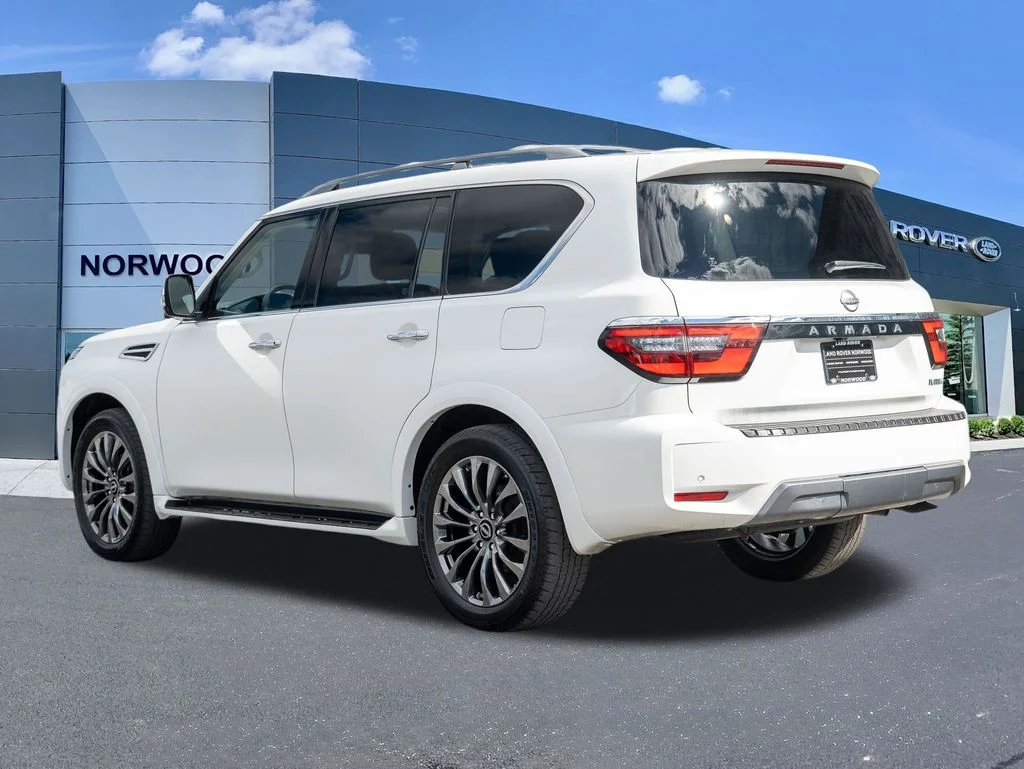 Used 2024 White Nissan Platinum image 6