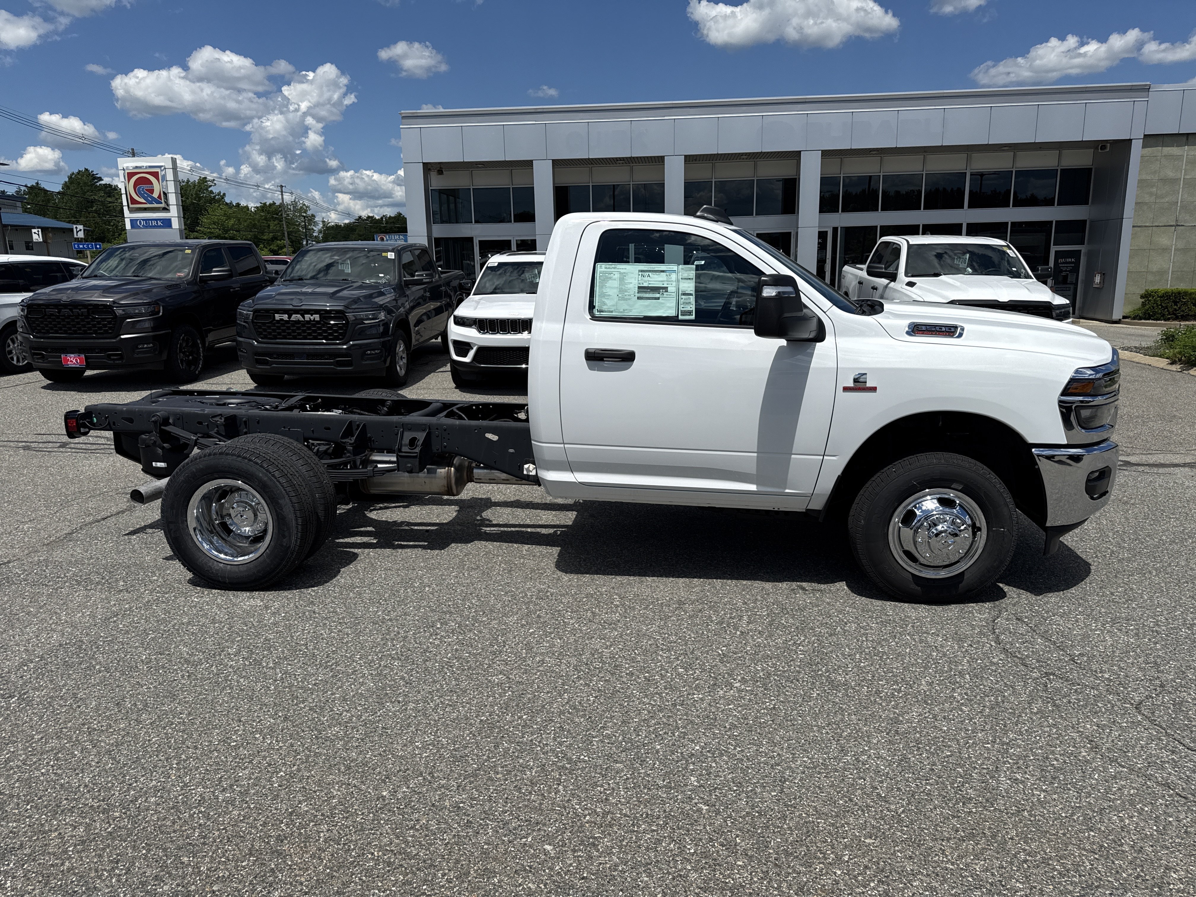 New 2026 Bright White Clearcoat Ram Tradesman image 8