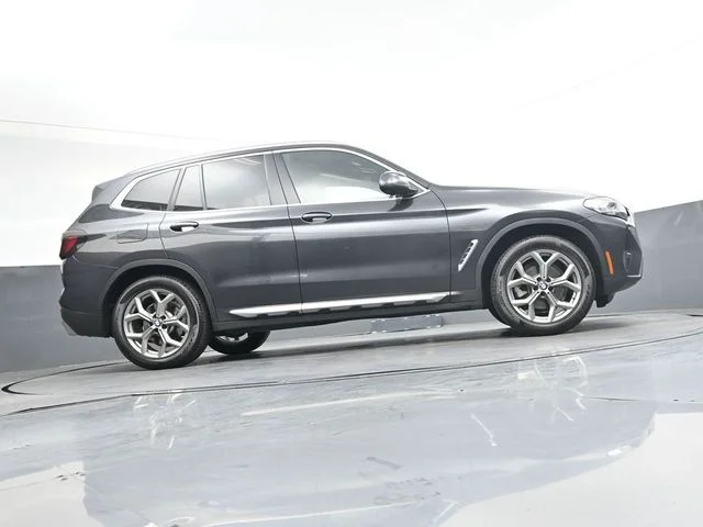 Used 2024 Gray BMW sDrive30i image 32
