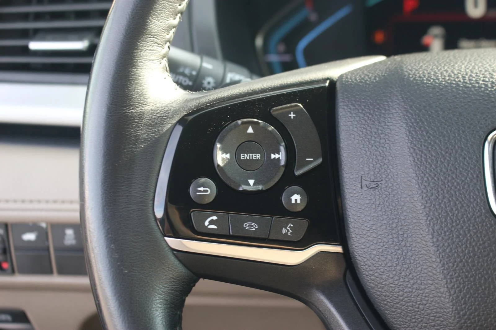 Used 2020 Burg Honda EX-L image 19
