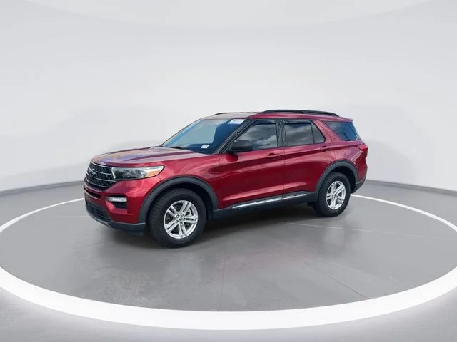 Used 2020 Red Ford XLT image 3
