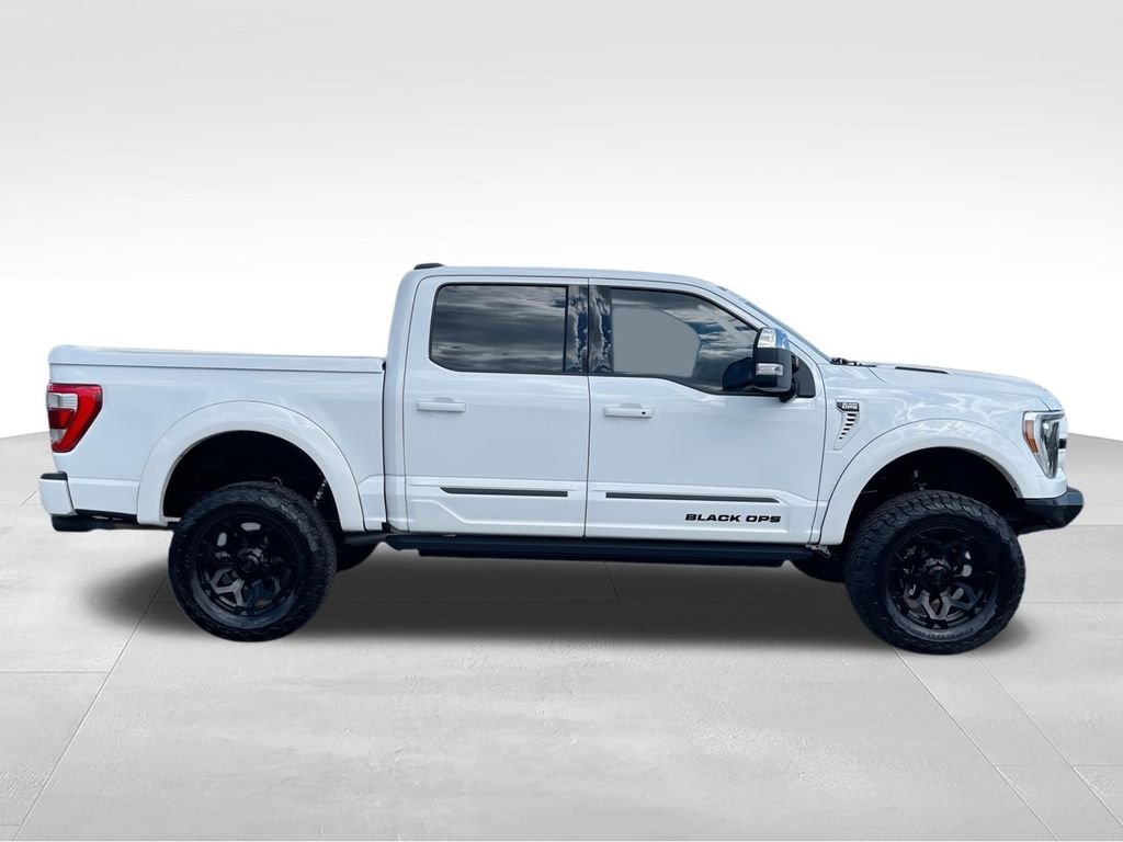 Used 2023 White Ford Lariat image 9