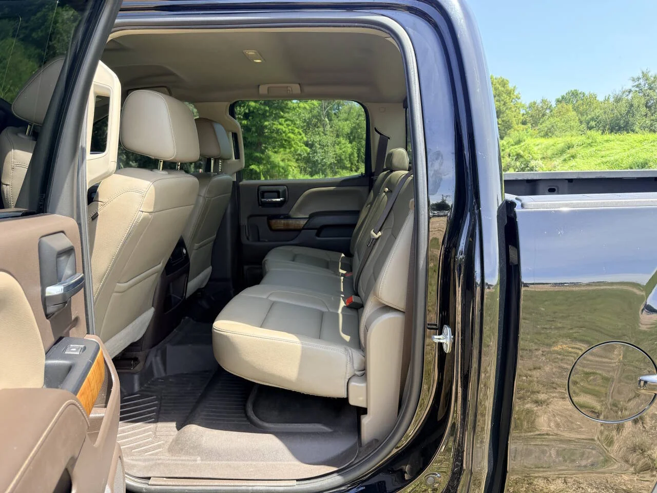 Used 2018 Black GMC SLT 4x2 4dr Crew Cab 5.8 ft. SB image 13