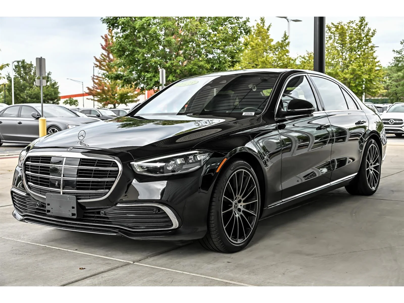 Used 2023 Black Mercedes-Benz S 580 4MATIC® image 5