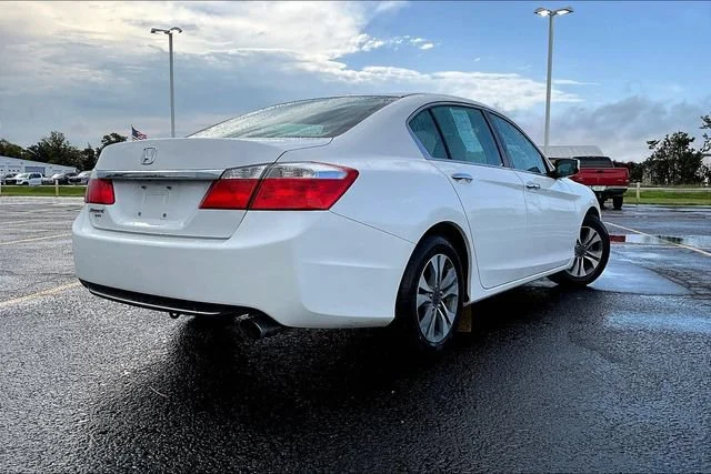 Used 2014 White Honda LX image 4