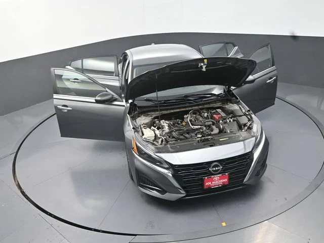 Used 2024 Gray Nissan 2.5 SV image 39