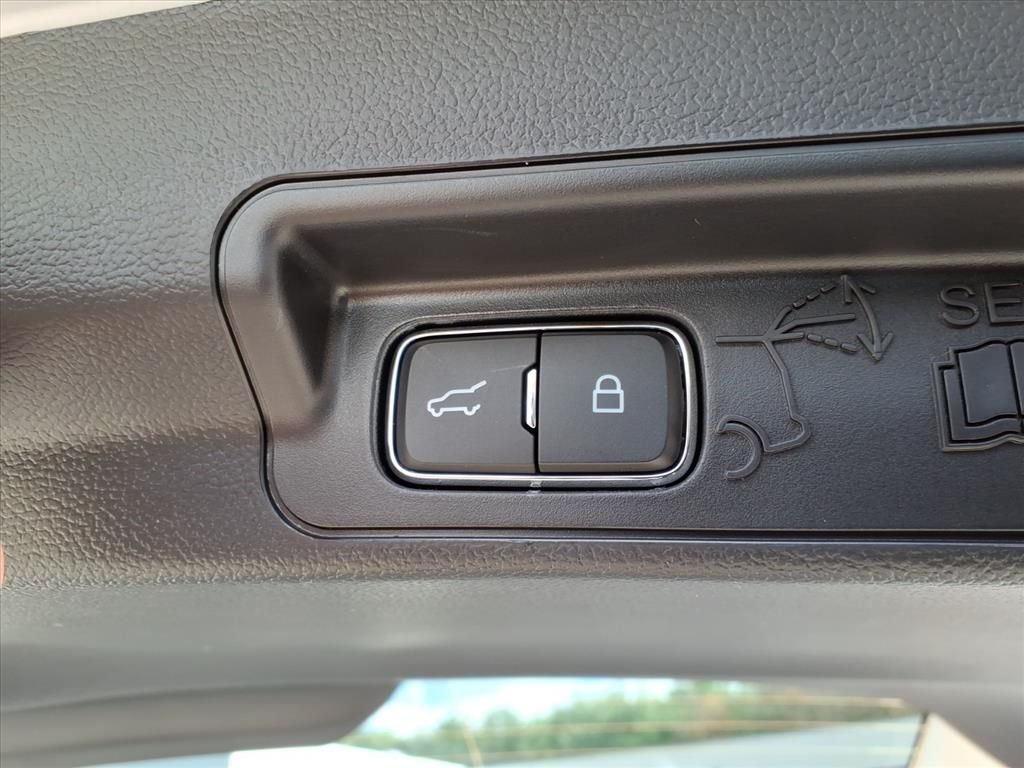 2026 Ford Explorer Platinum - Photo 14