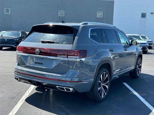 New 2026 Pure Gray Volkswagen 2.0T SEL Premium R-Line image 4