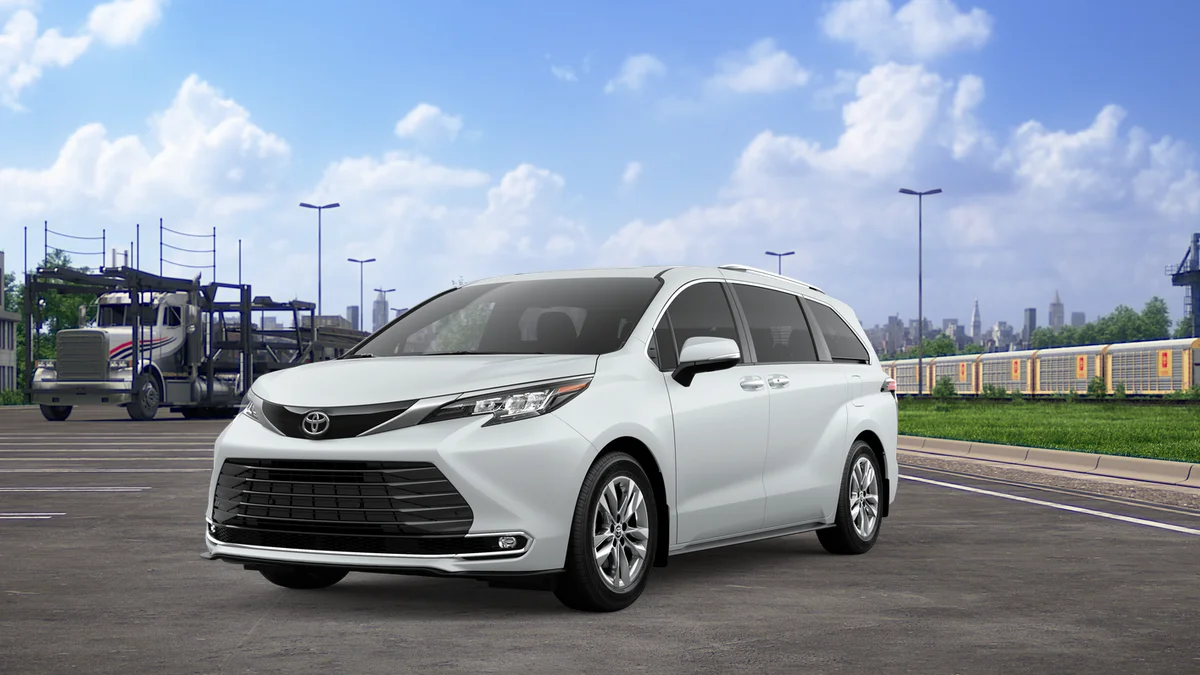 2026 Toyota Sienna Limited 7-Passenger Hybrid FWD's photo