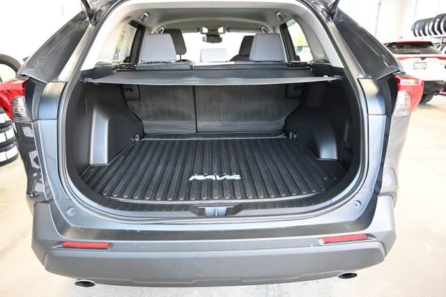 2022 Toyota RAV4 XLE - Photo 28