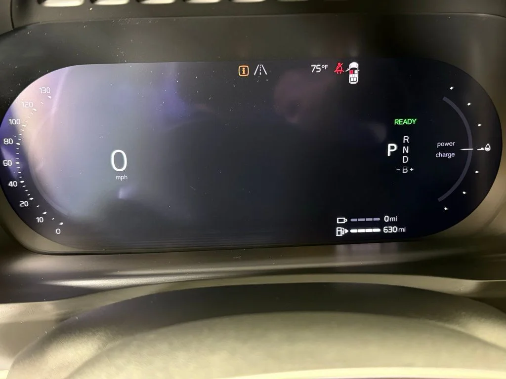 New 2026 White Volvo T8 Plus image 23