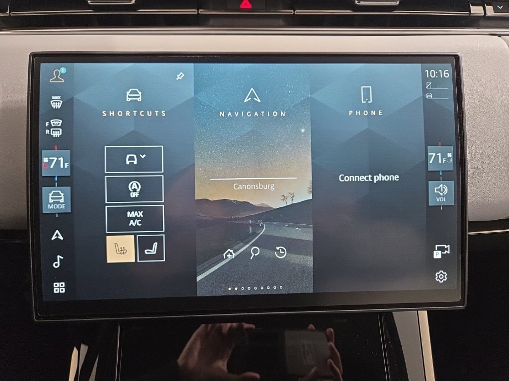 New 2027 Santorini Black Land Rover Dynamic SE image 19