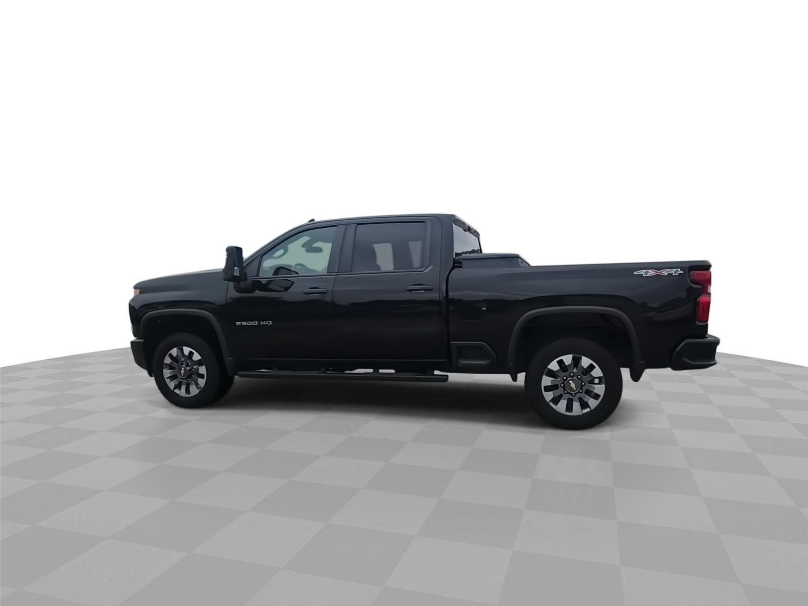 Used 2022 Black Chevrolet Custom image 6