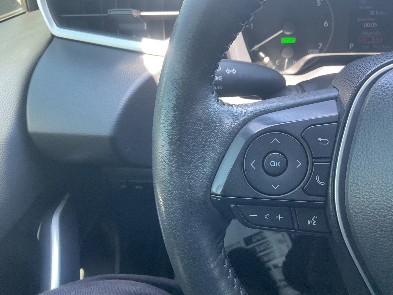 Certified Used 2023 Classic Silver Metallic Toyota SE image 19