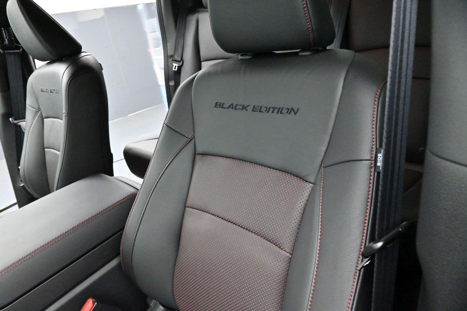 Used 2025 White Honda Black Edition image 14