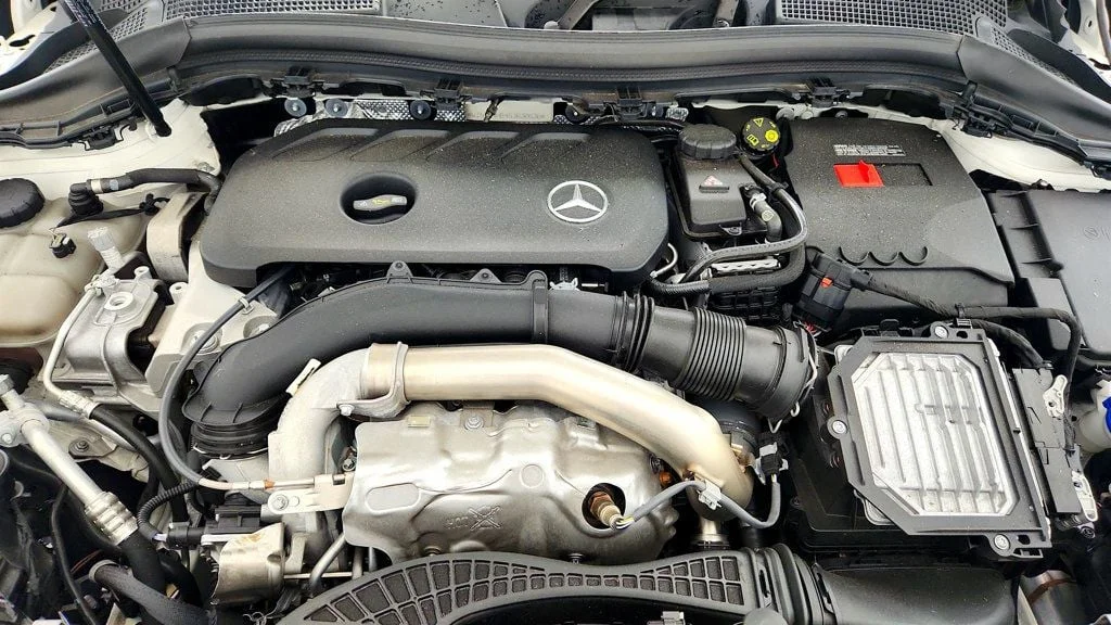 Used 2025 Polar White Mercedes-Benz GLA 250 4MATIC SUV w/ AMG® Night Pkg & Burmester Audio image 26