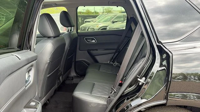 New 2026 Black Nissan Platinum image 23