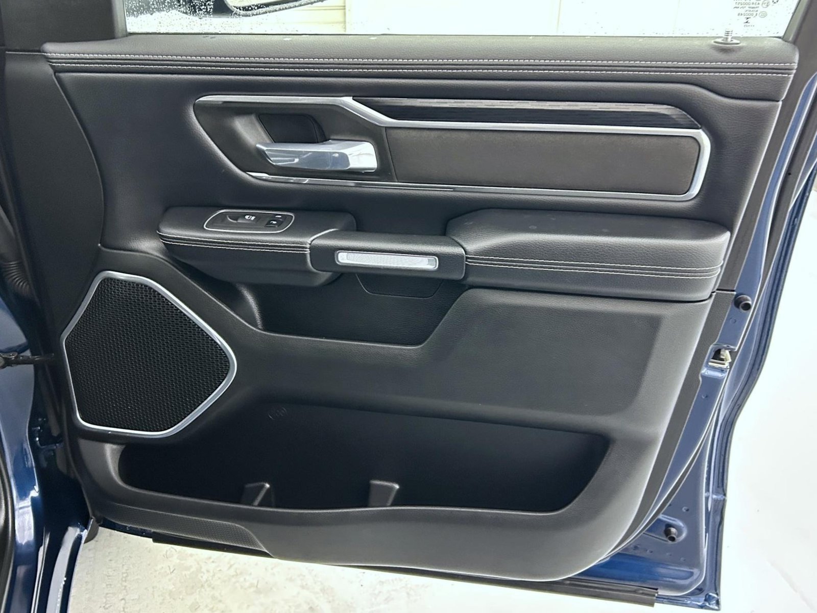 Certified Used 2023 Blue Ram Laramie image 15