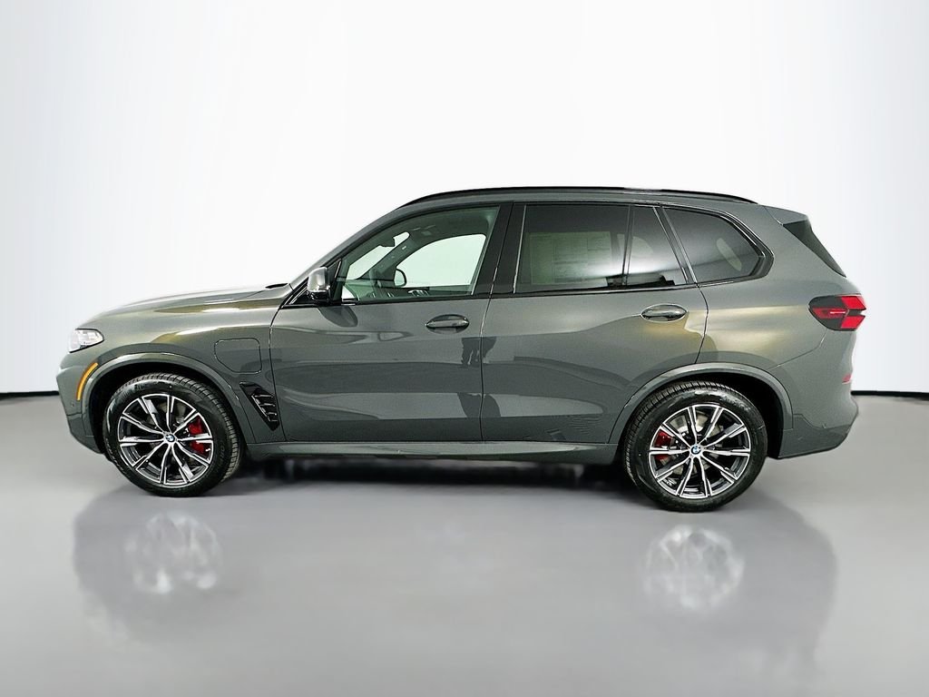 New 2026 Dravit Grey Metallic BMW xDrive50e image 8