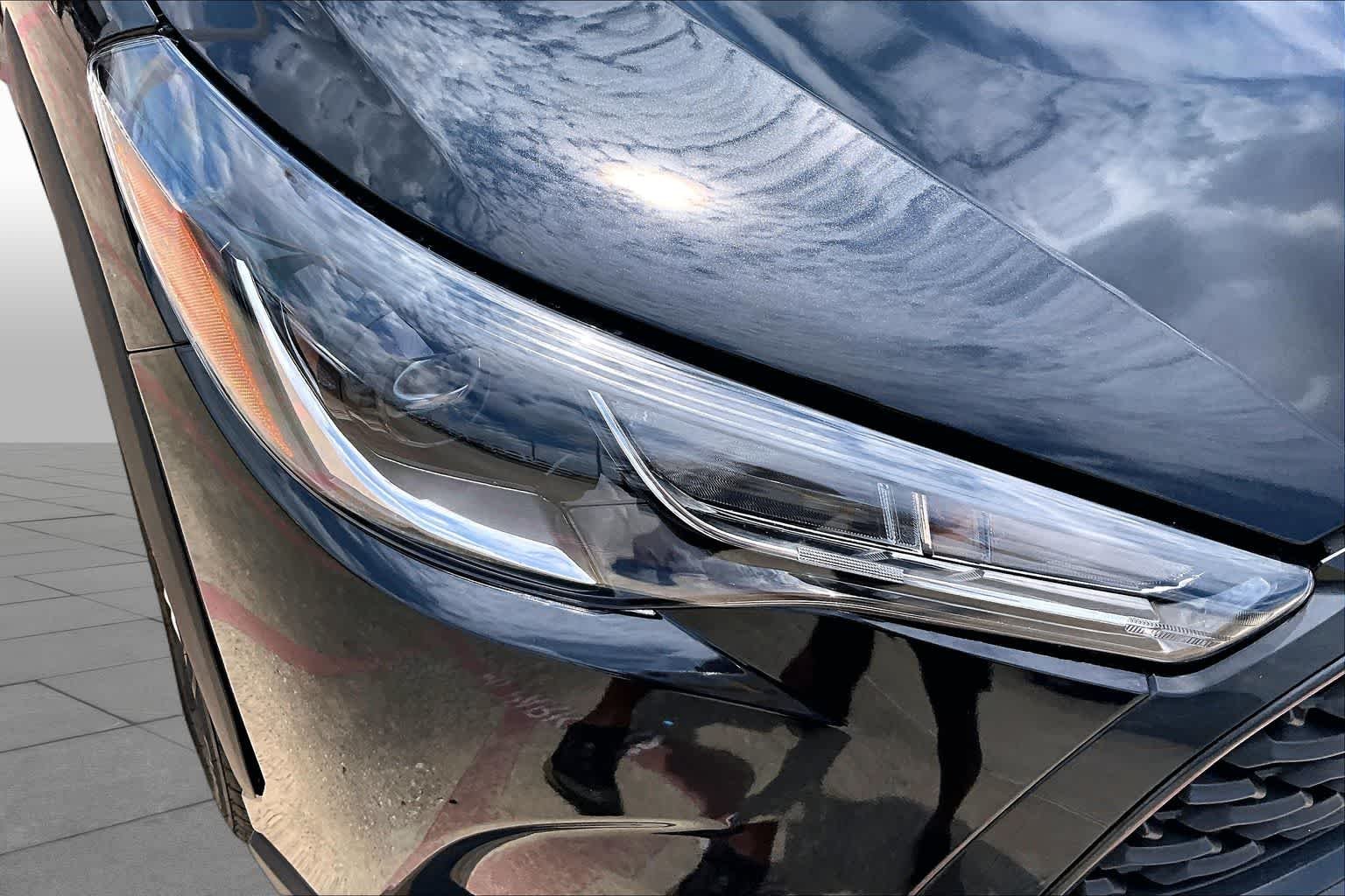 Used 2022 Jet Black Toyota LE image 27
