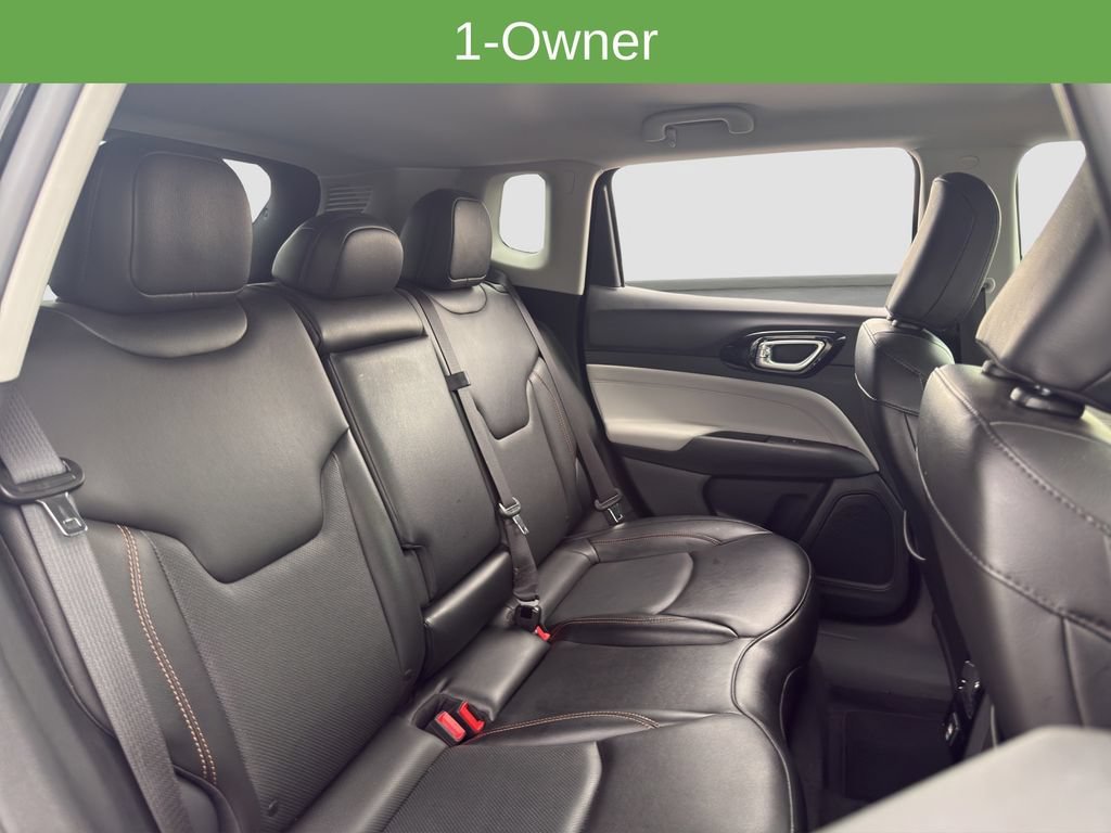 Used 2022 Black Jeep Limited 4x4 image 18
