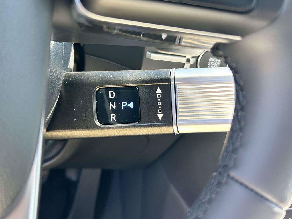 New 2027 Black Hyundai SE FWD image 32