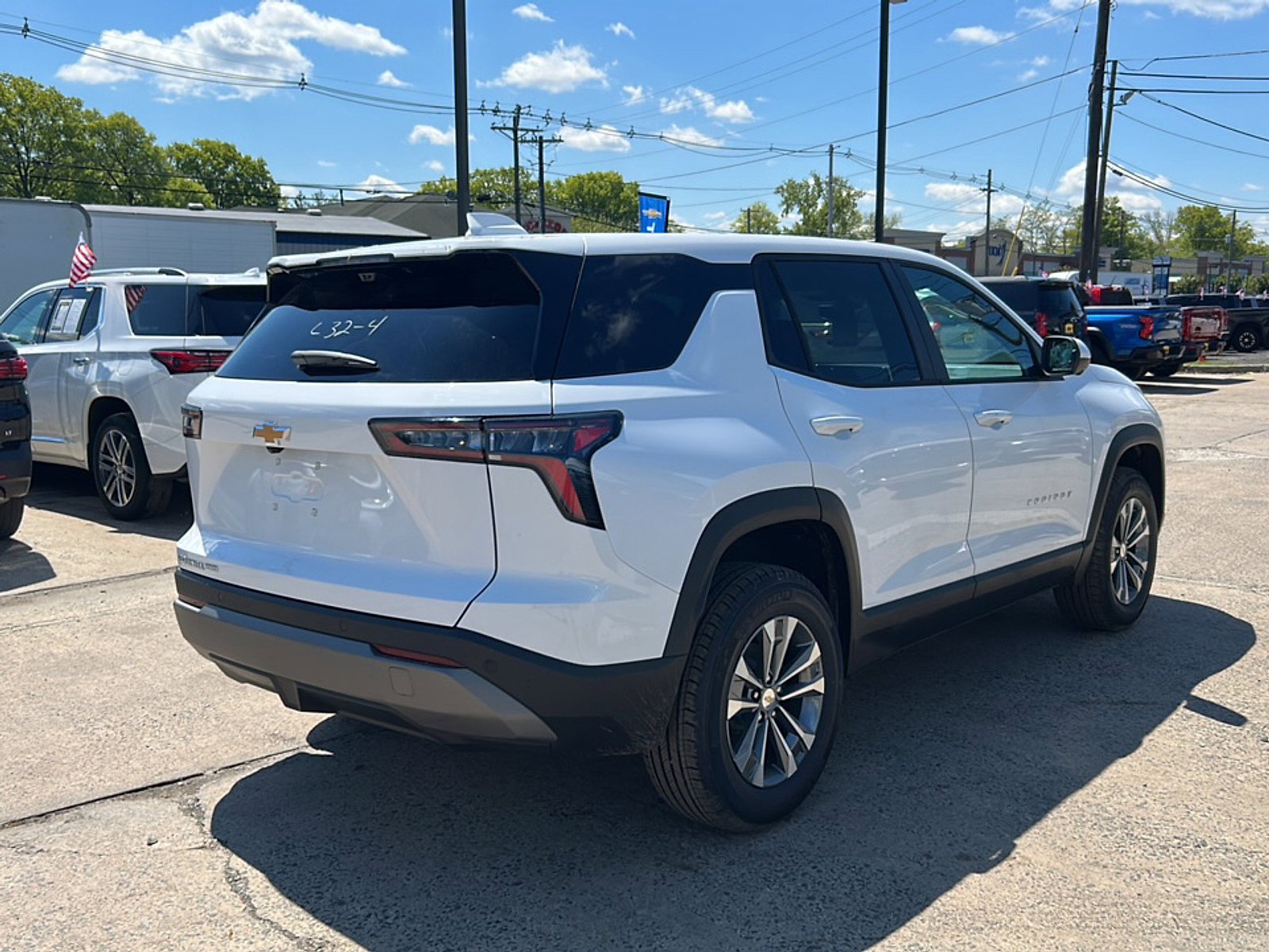 2026 Chevrolet Equinox LT - Photo 8