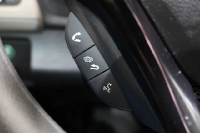 Used 2022 Silver Honda LX image 19