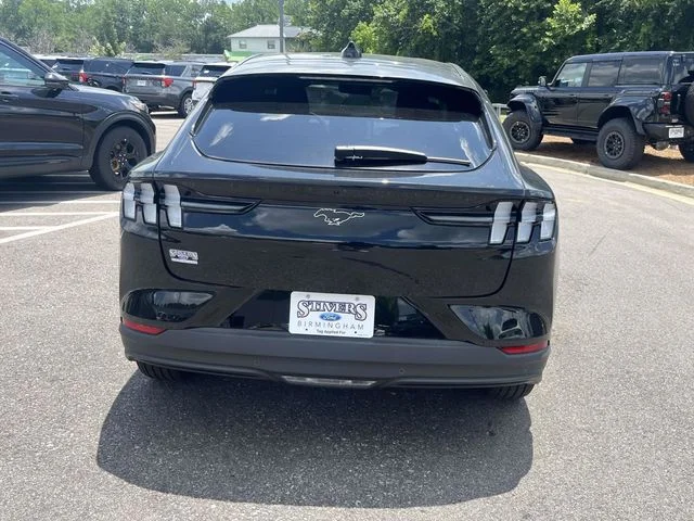 New 2026 Shadow Black Ford Select image 3