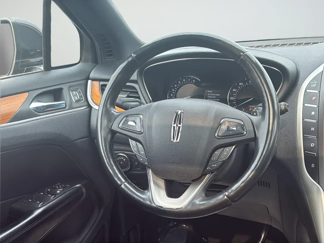 Used 2019 Gray Lincoln Reserve image 38