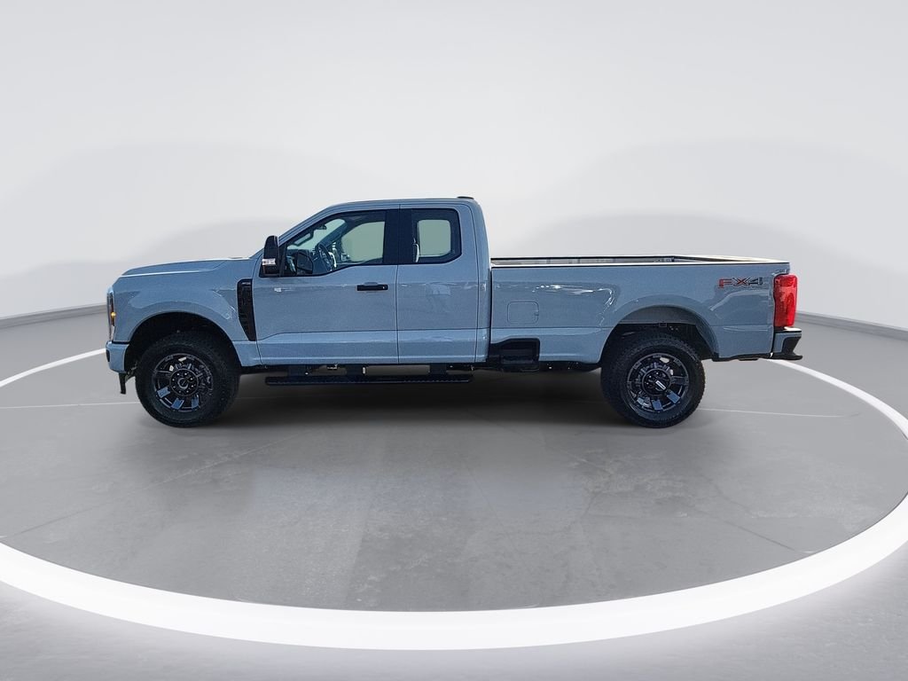 2026 Ford F-350 Super Duty XL - Photo 5