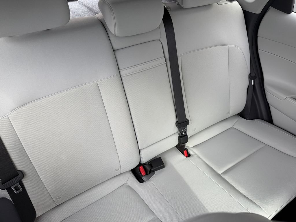 Used 2024 Green Hyundai SEL image 16