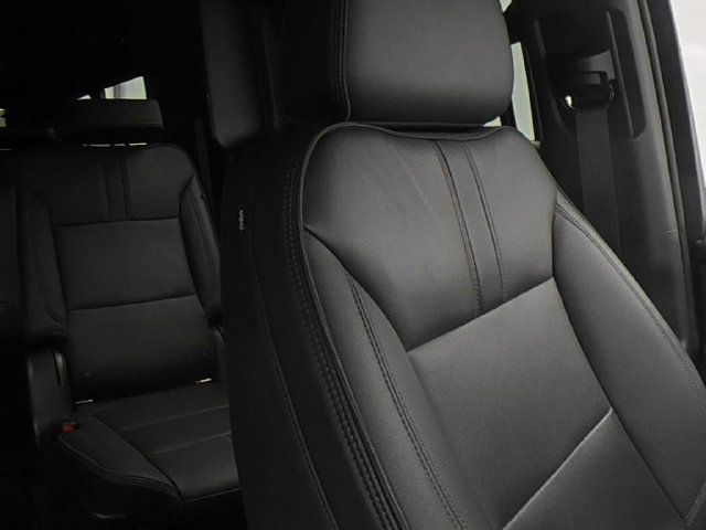 Used 2022 White Chevrolet RST image 33