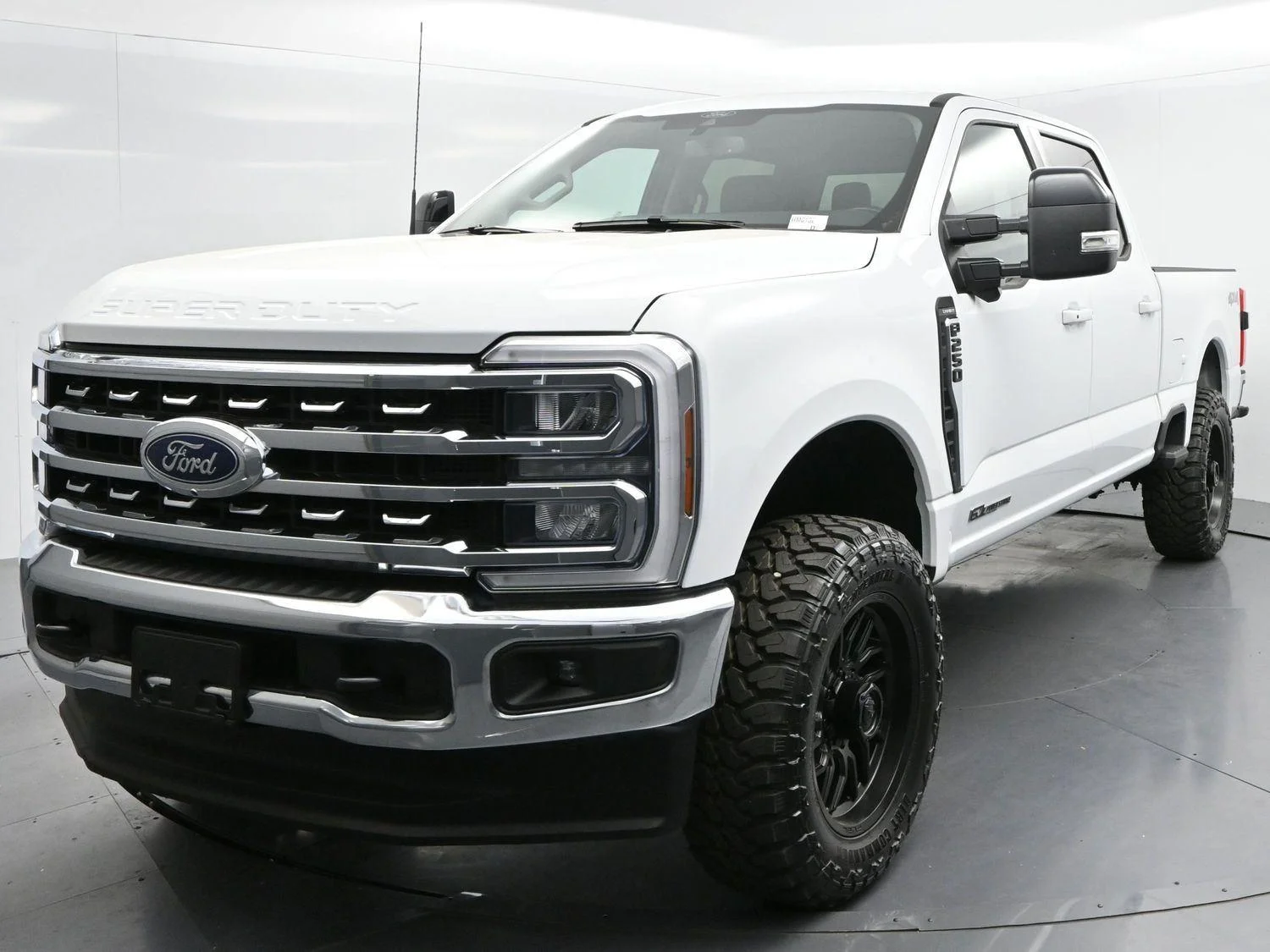 Used 2024 Oxford White Ford LARIAT image 3