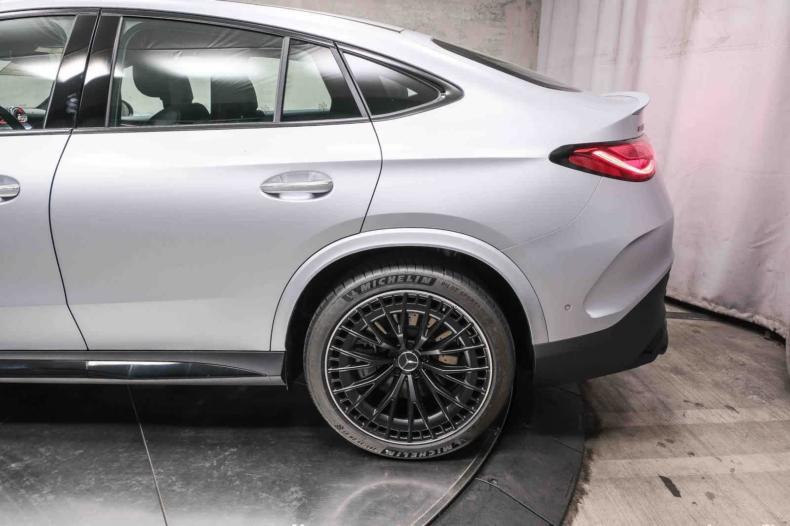 New 2026 MANUFAKTUR Cirrus Silver Magno Mercedes-Benz AMG® GLC 43 4MATIC Coupe image 49