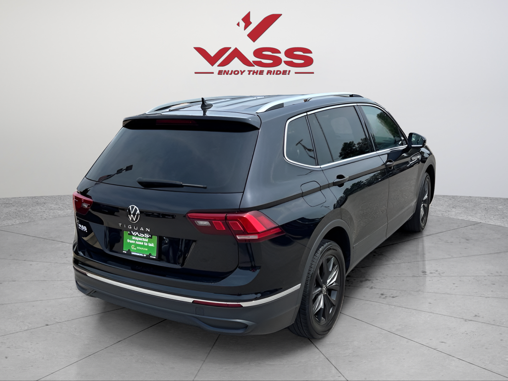 Used 2024 Black Volkswagen 2.0T SE image 5