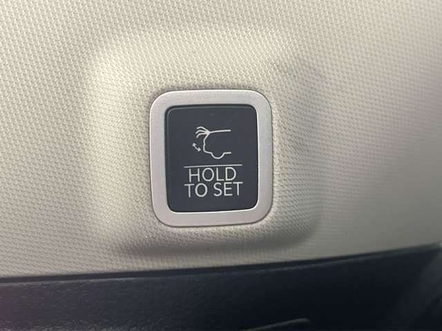 Used 2023 Silver Zynith Jeep 4X4 image 5