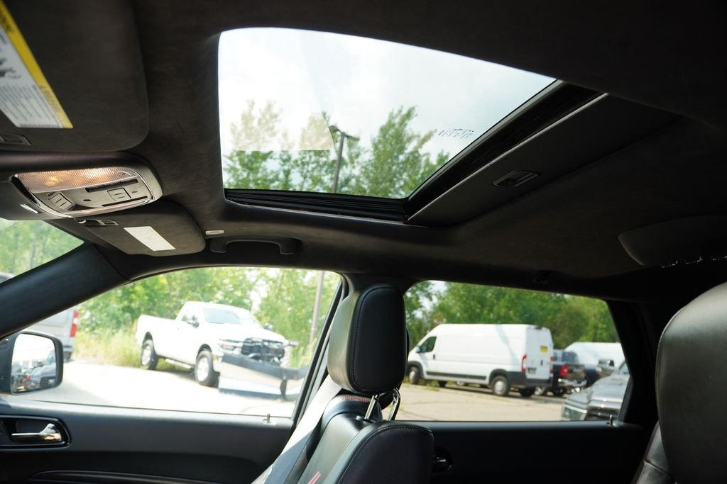 Used 2022 DB Black Clearcoat Dodge R/T Plus image 6