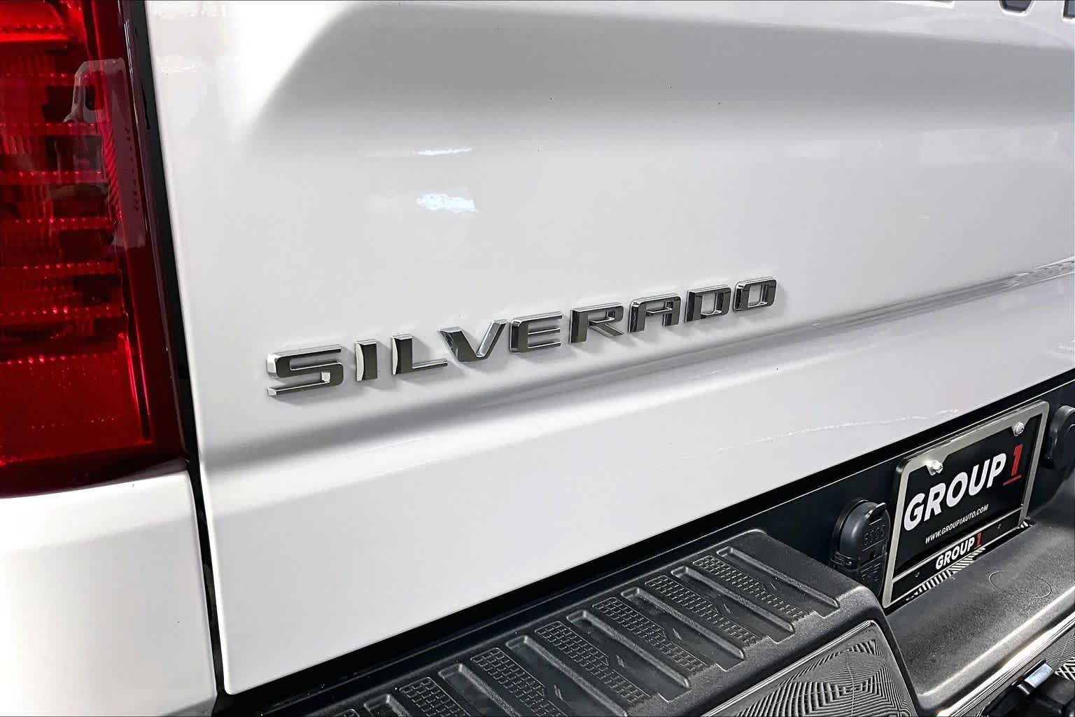 Used 2023 Summit White Chevrolet LT (2FL) image 30
